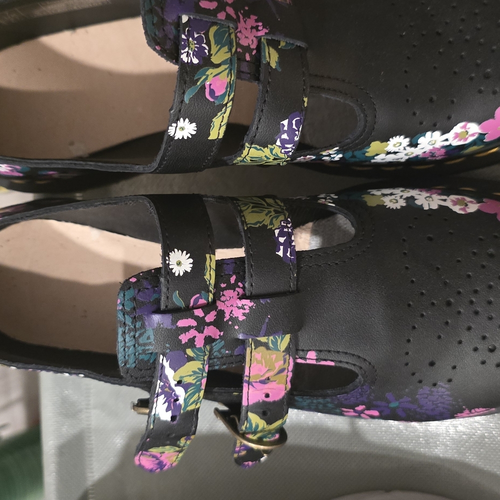 Floral Black Mary Jane Shoes